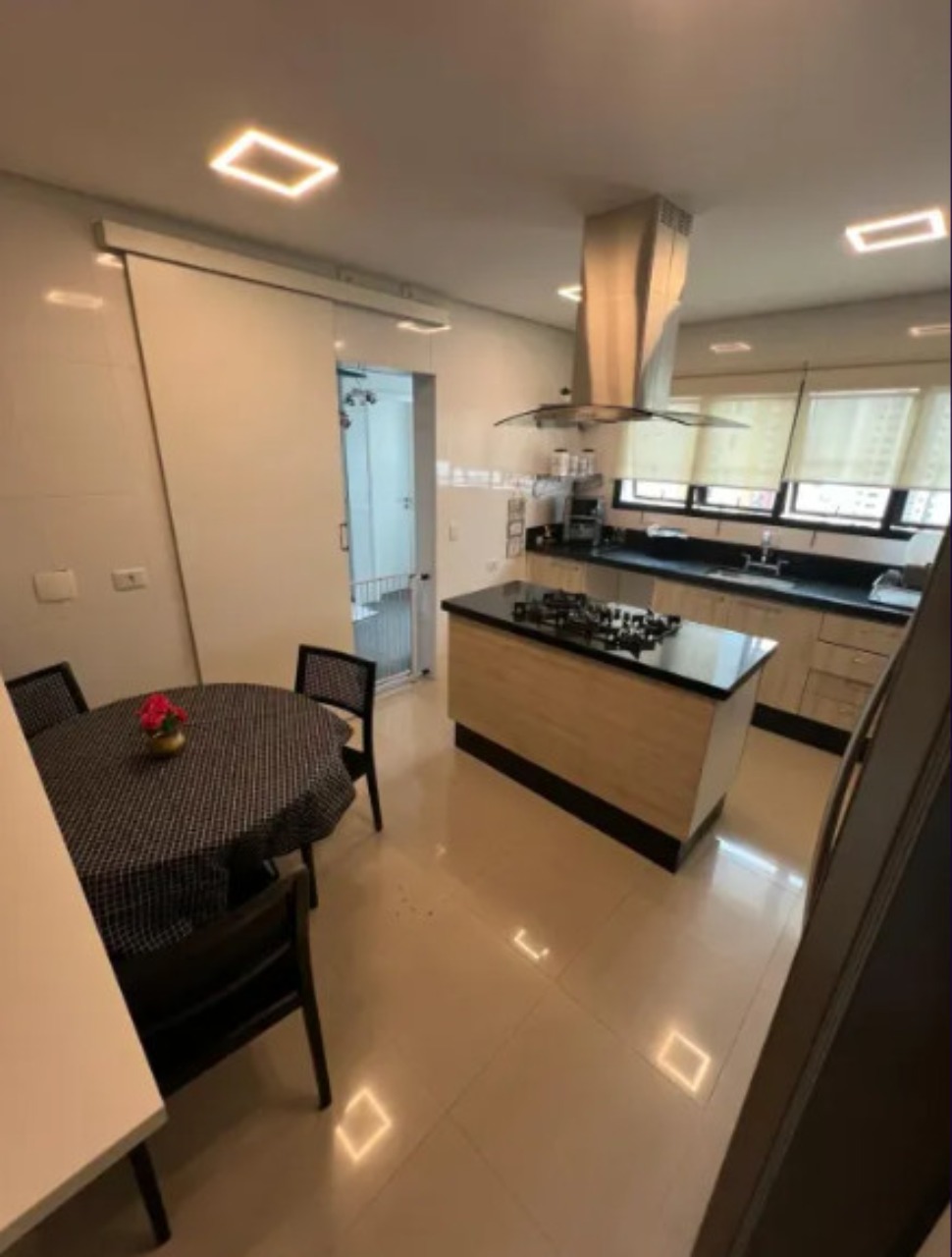 Apartamento à venda com 3 quartos, 160m² - Foto 5