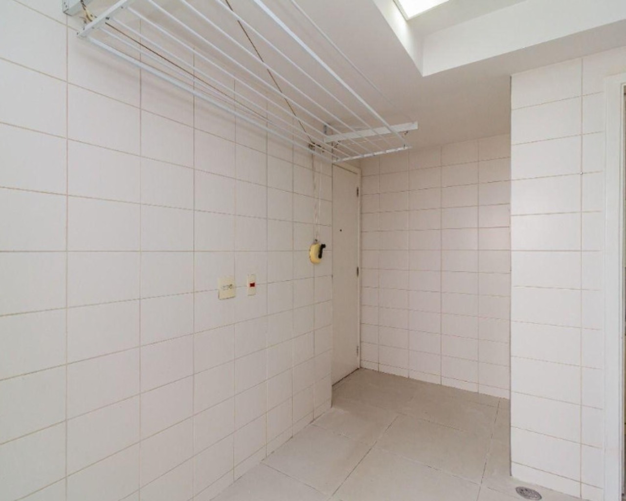 Apartamento à venda com 3 quartos, 136m² - Foto 17