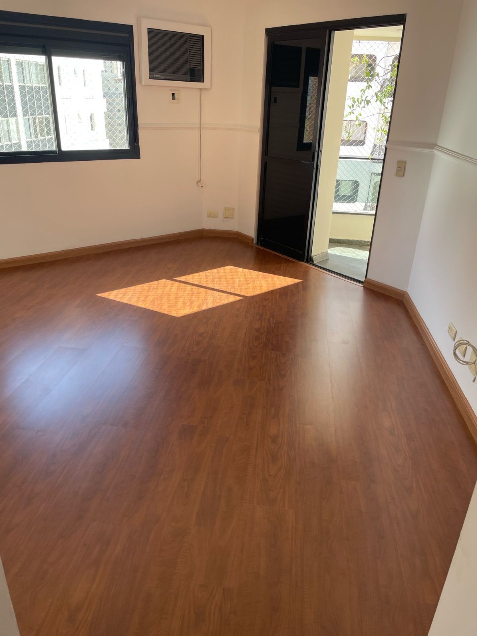 Apartamento à venda e aluguel com 3 quartos, 221m² - Foto 5