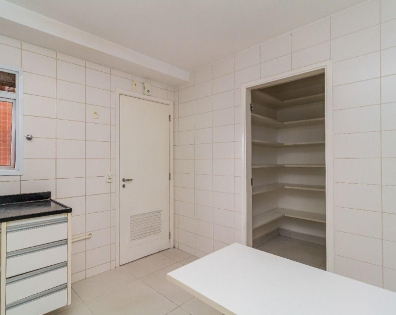 Apartamento à venda com 3 quartos, 136m² - Foto 18