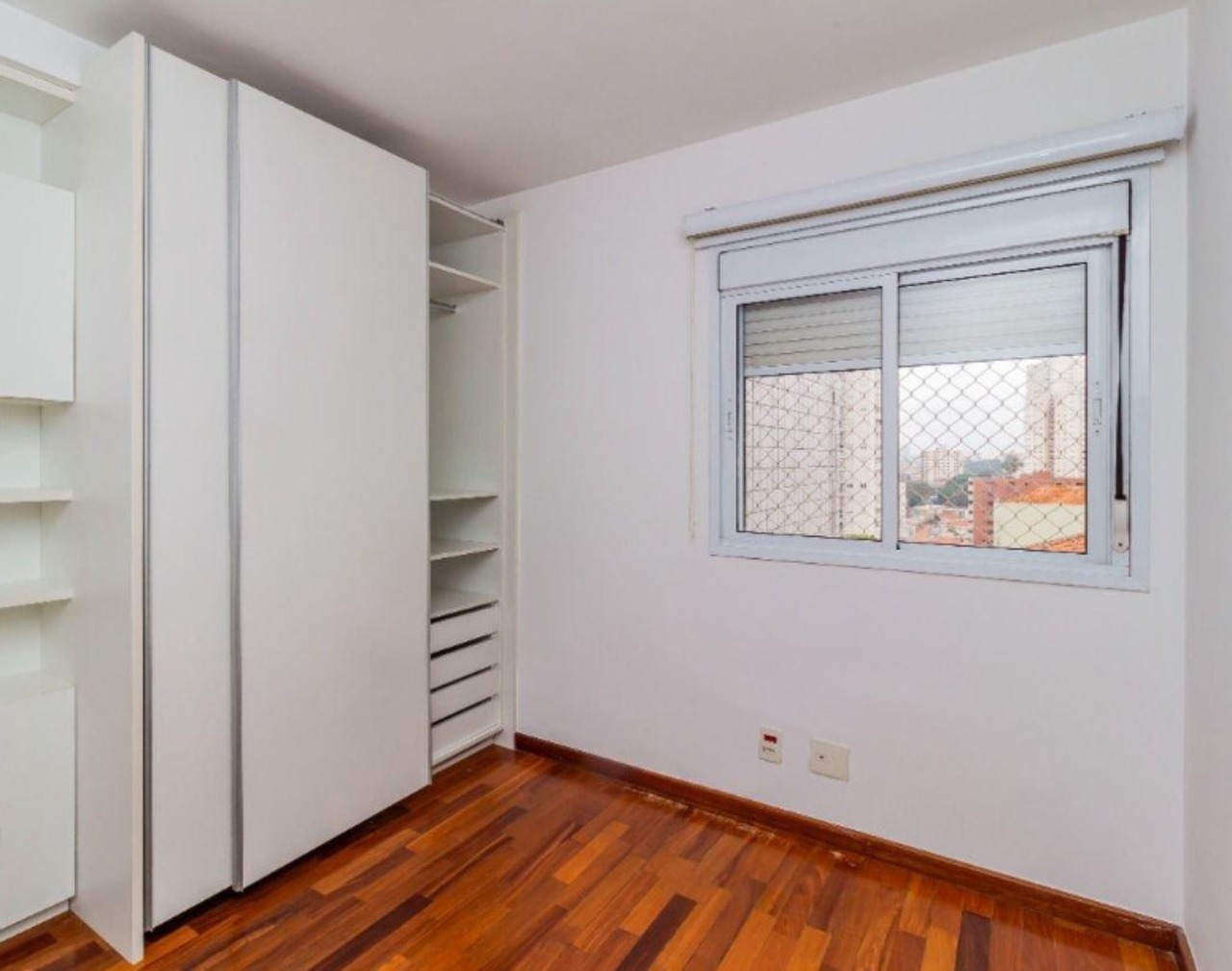 Apartamento à venda com 3 quartos, 136m² - Foto 3