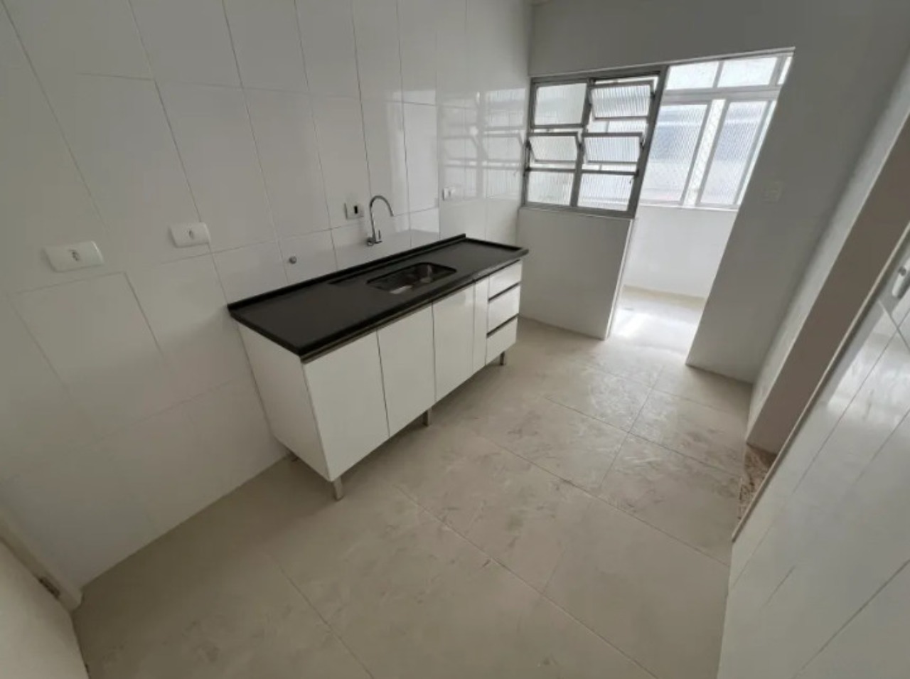 Apartamento à venda com 3 quartos, 85m² - Foto 11