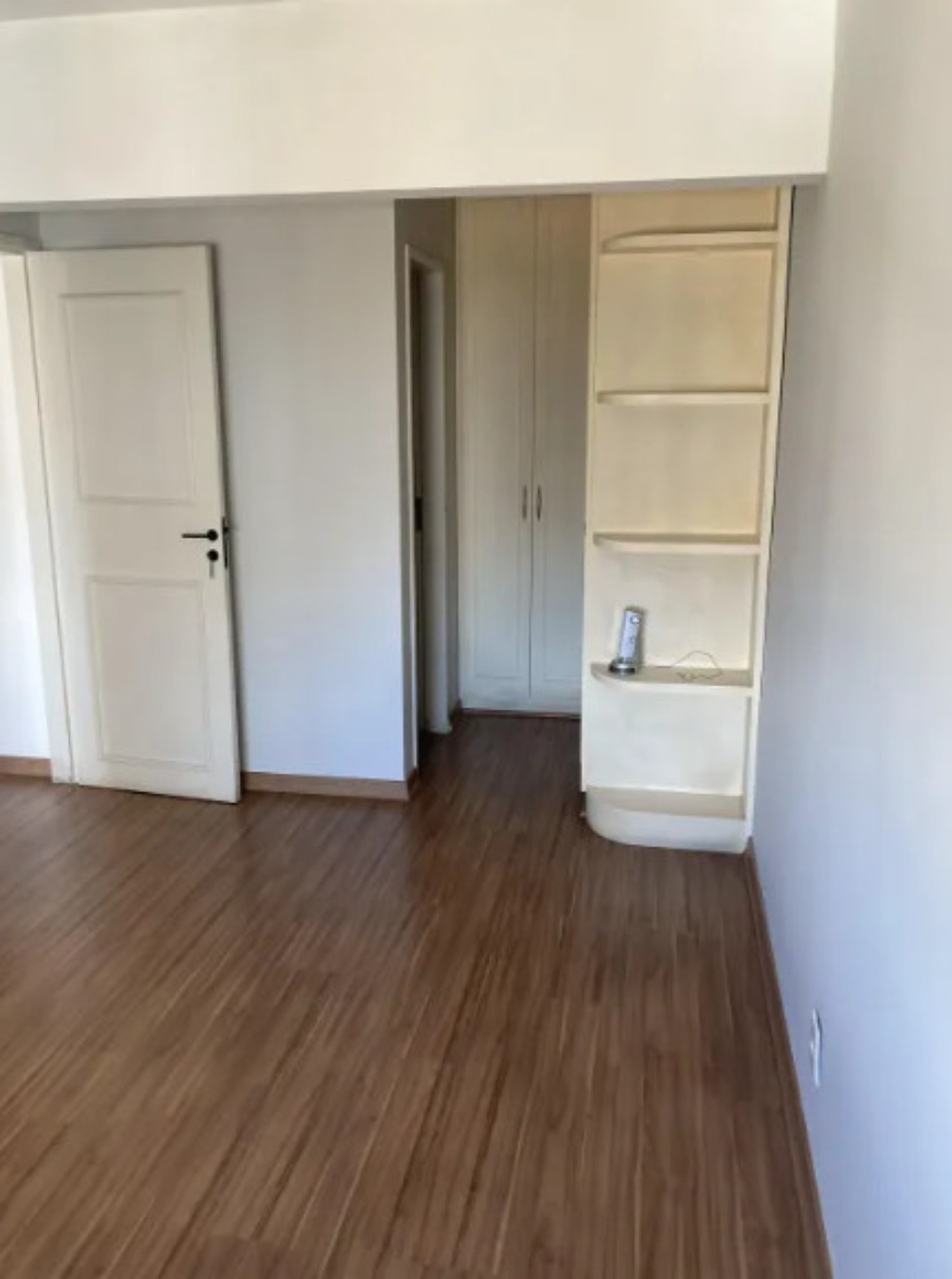 Apartamento à venda com 2 quartos, 78m² - Foto 2