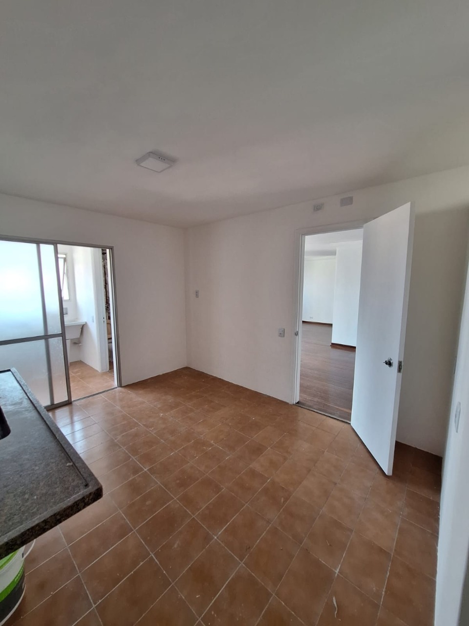 Apartamento à venda com 3 quartos, 102m² - Foto 4