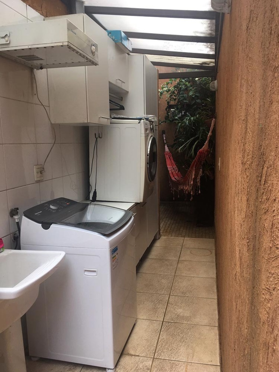 Casa à venda com 3 quartos, 236m² - Foto 2