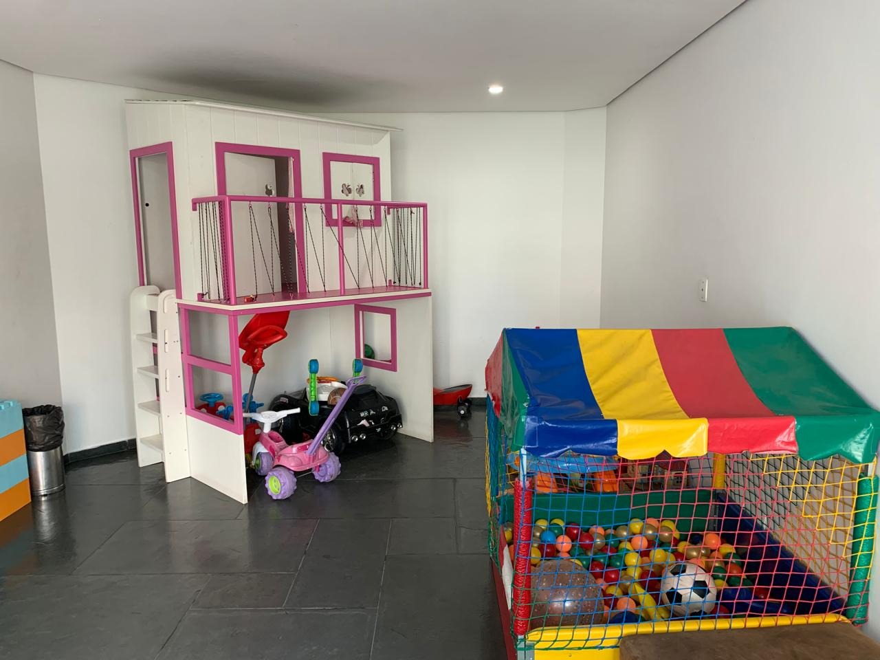 Apartamento à venda com 4 quartos, 161m² - Foto 18