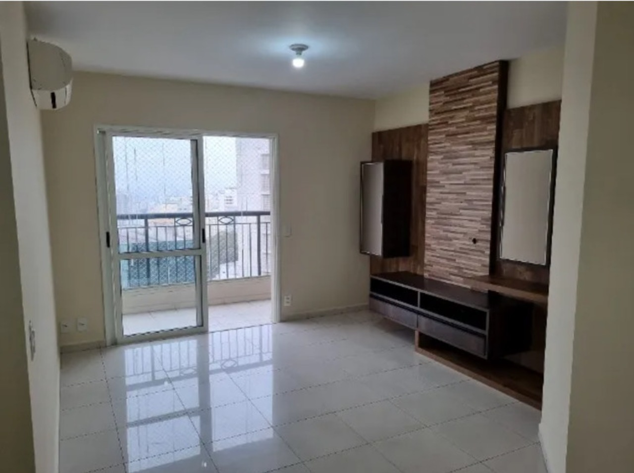 Apartamento à venda com 2 quartos, 74m² - Foto 1