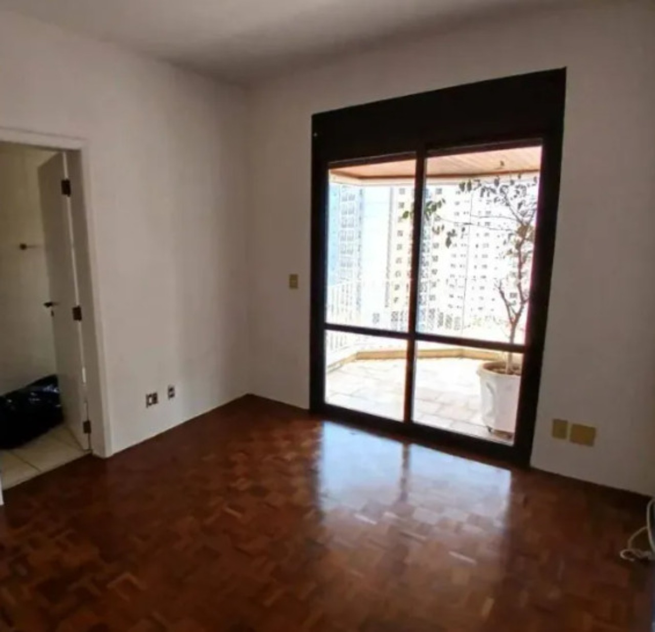 Apartamento à venda com 3 quartos, 177m² - Foto 9