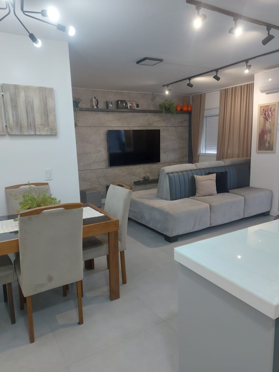 Apartamento à venda com 2 quartos, 62m² - Foto 1