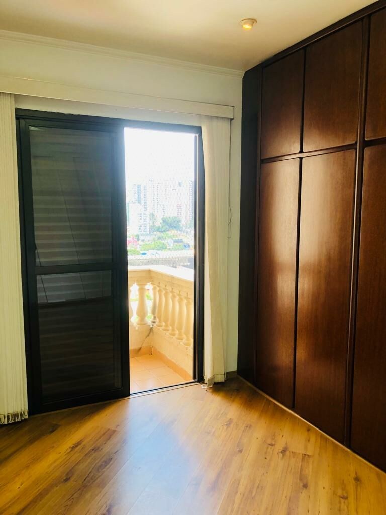 Apartamento à venda com 3 quartos, 100m² - Foto 2