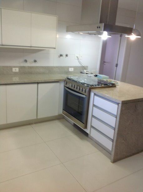 Apartamento para alugar com 4 quartos, 329m² - Foto 9