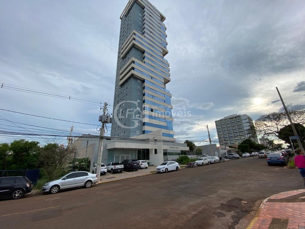 Apartamento à venda com 3 quartos, 210m² - Foto 2