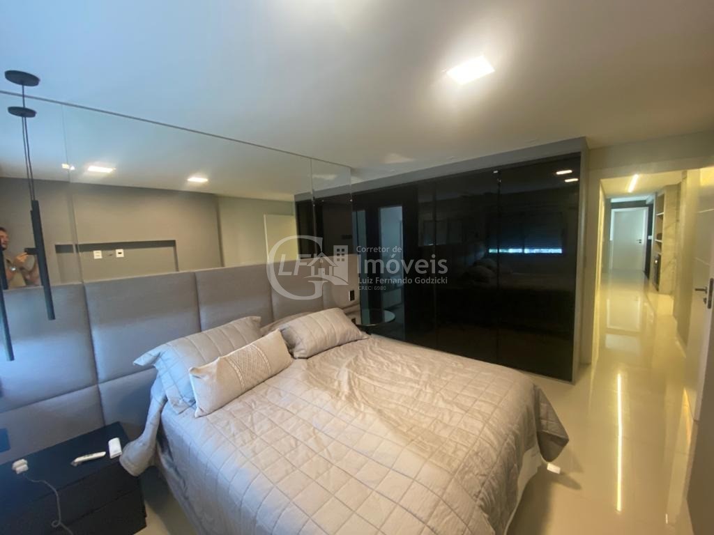 Apartamento à venda com 3 quartos, 210m² - Foto 19