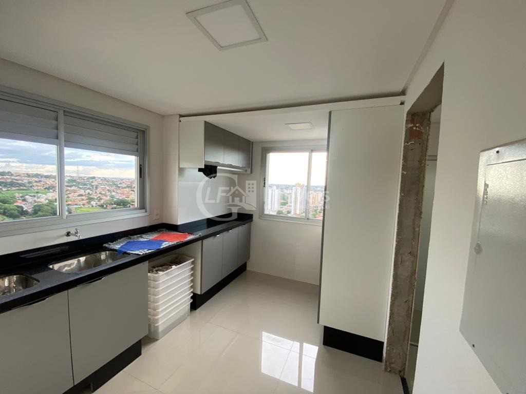 Apartamento à venda com 3 quartos, 210m² - Foto 25