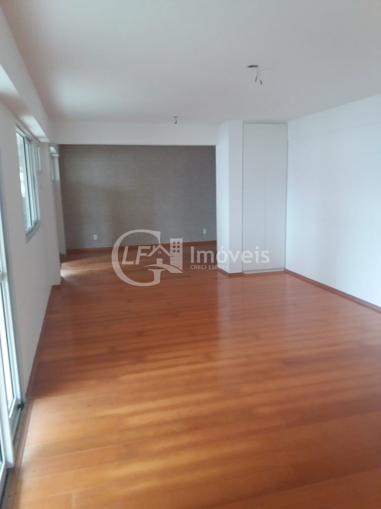 Apartamento à venda com 4 quartos, 201m² - Foto 3