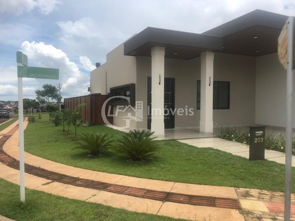 Casa à venda com 4 quartos, 237m² - Foto 2