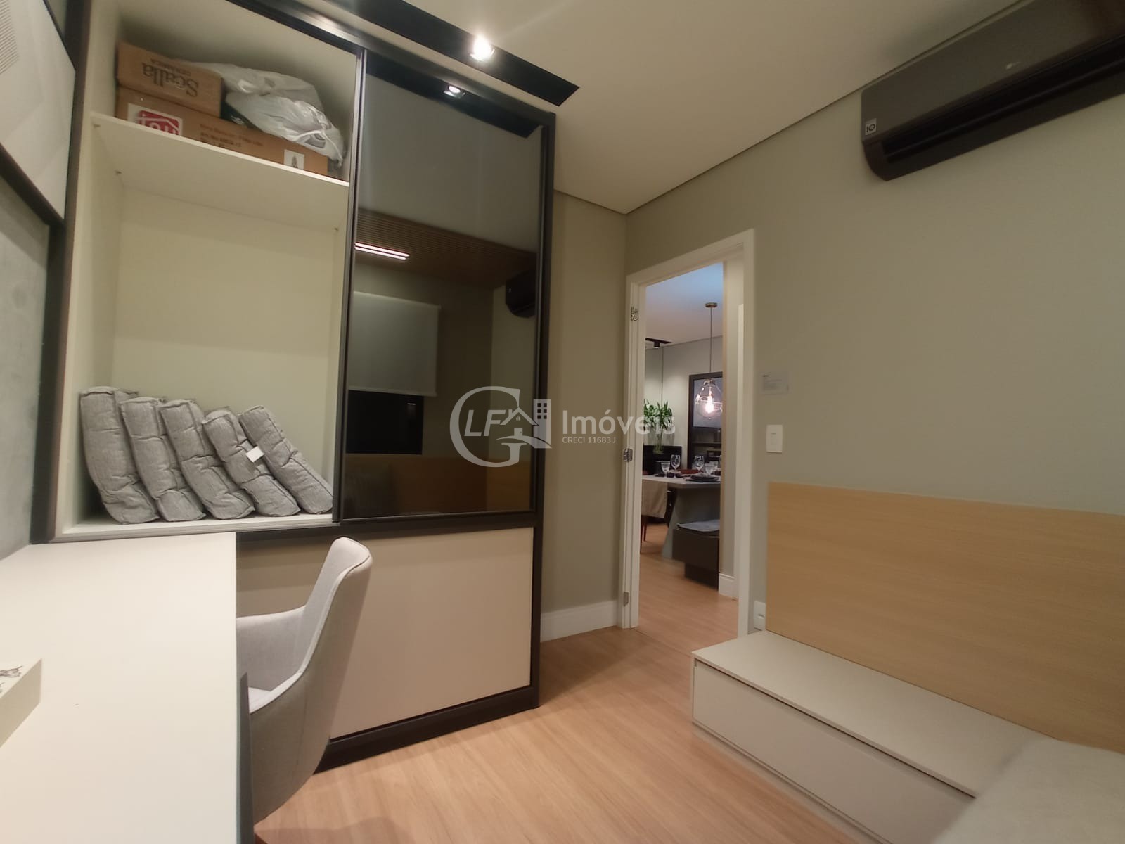 Apartamento à venda com 2 quartos, 65m² - Foto 8