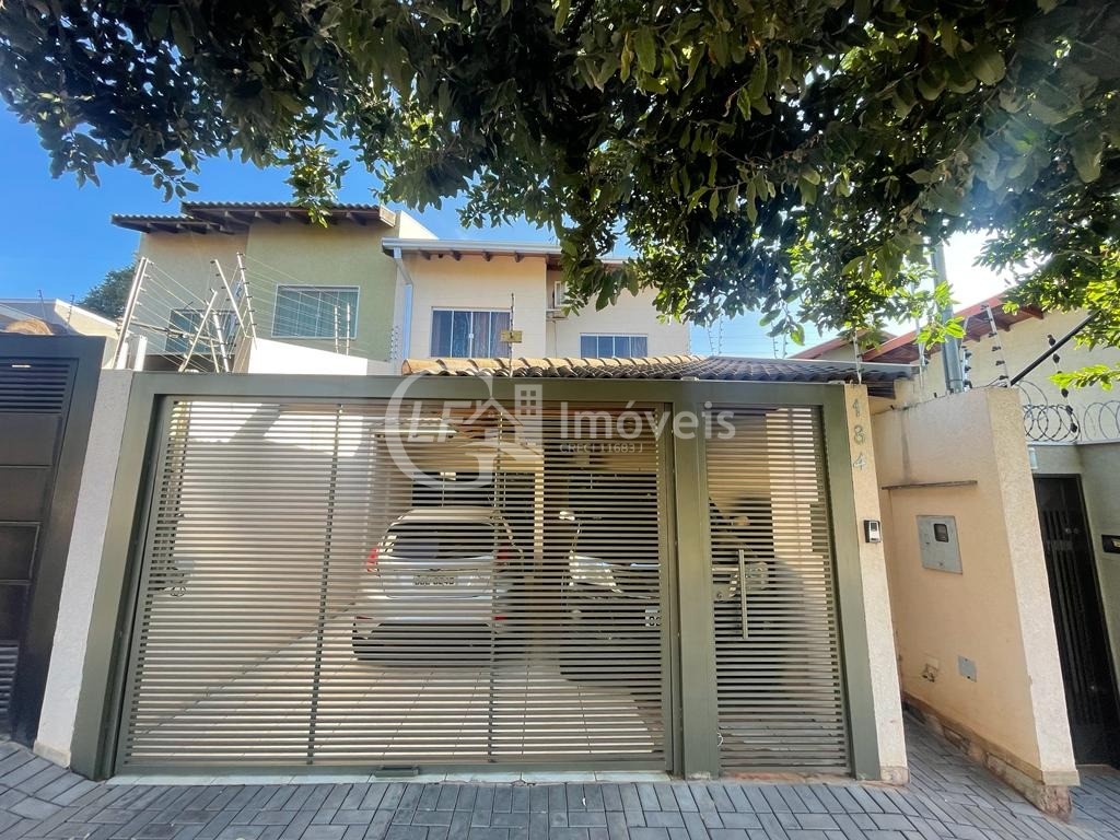 Casa à venda com 1 quarto, 180m² - Foto 1