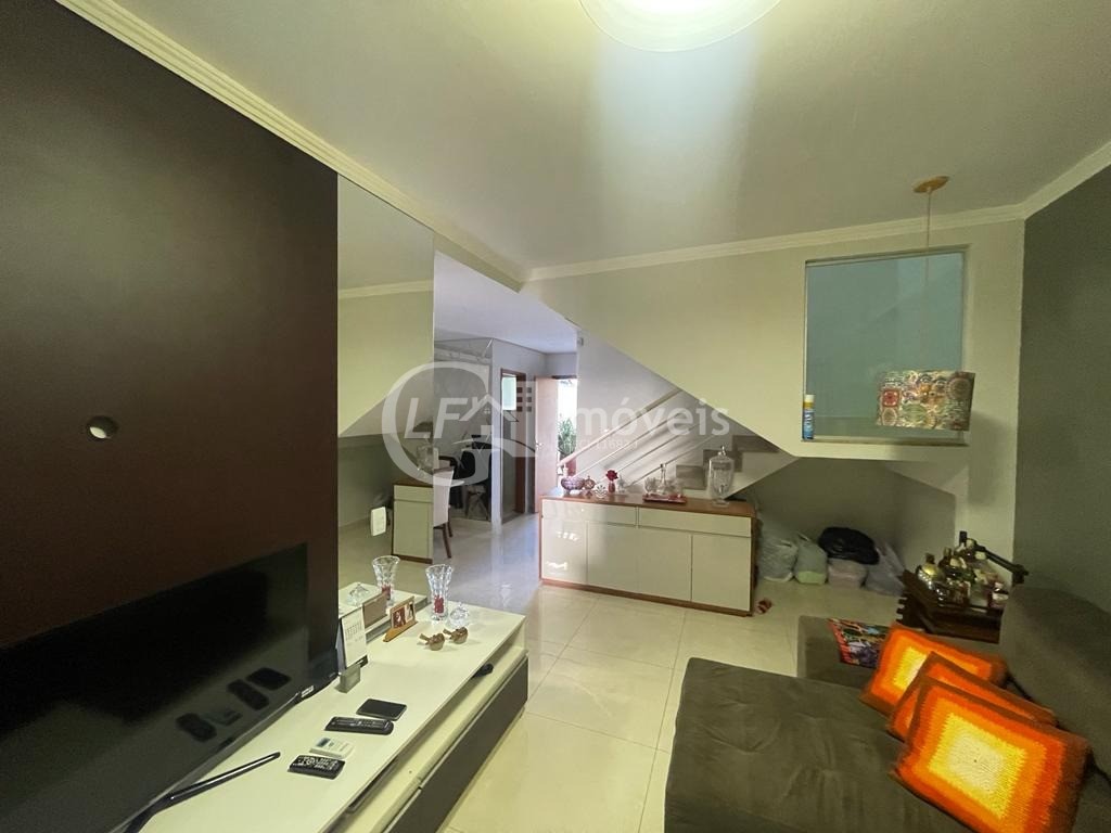 Casa à venda com 1 quarto, 180m² - Foto 25