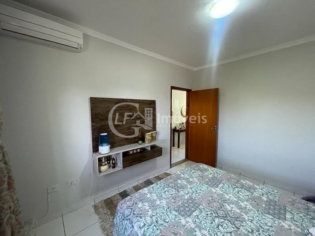 Casa à venda com 1 quarto, 180m² - Foto 11