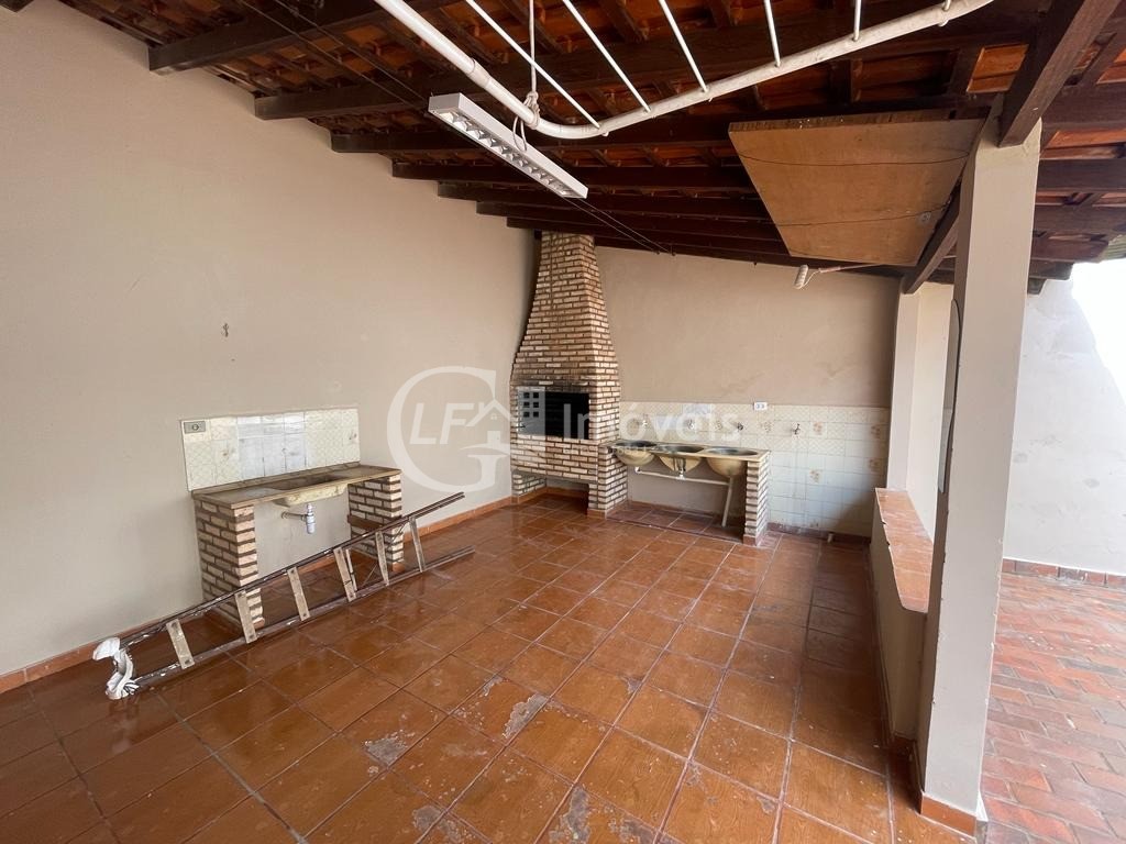 Casa à venda com 3 quartos, 250m² - Foto 7