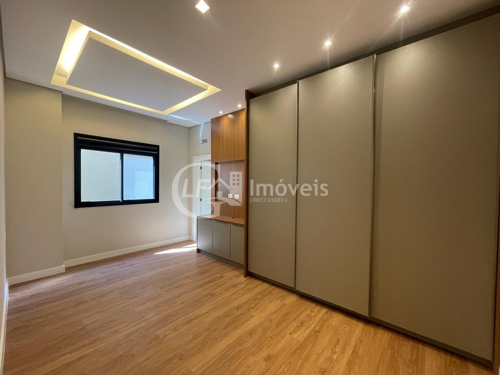 Casa à venda com 3 quartos, 234m² - Foto 18