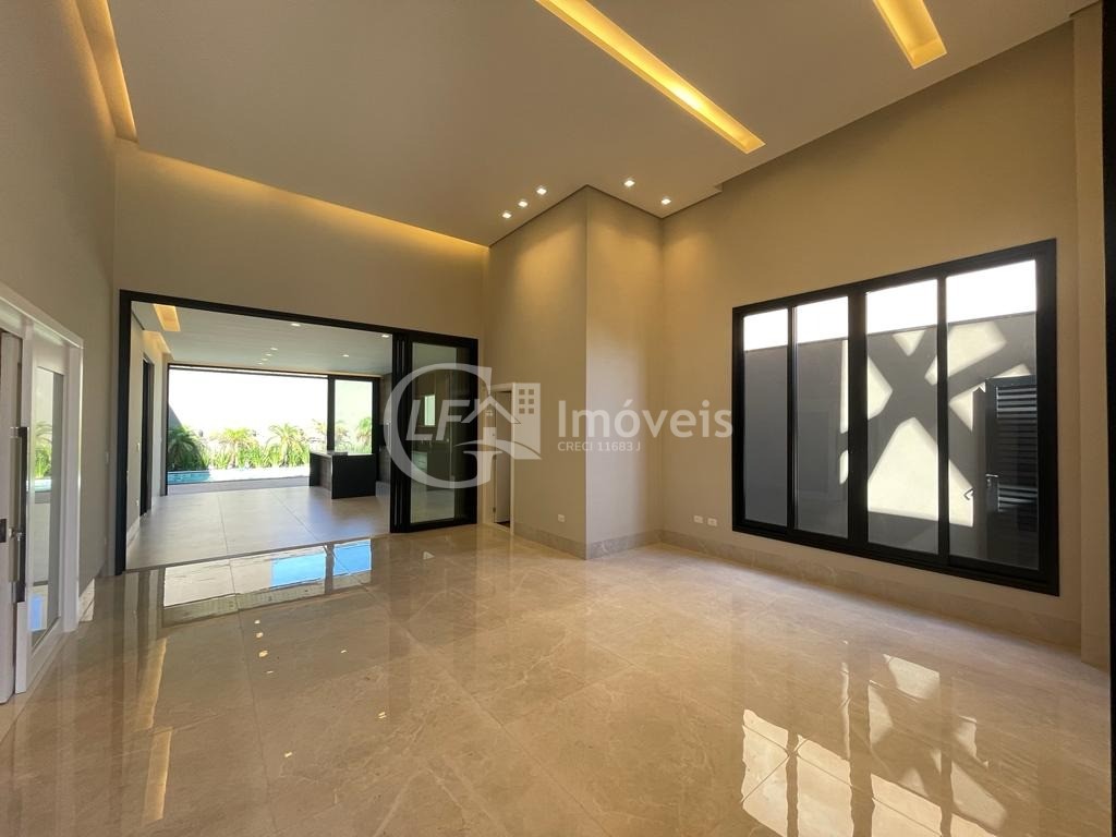 Casa à venda com 3 quartos, 234m² - Foto 10