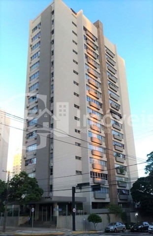 Apartamento à venda com 4 quartos, 200m² - Foto 2