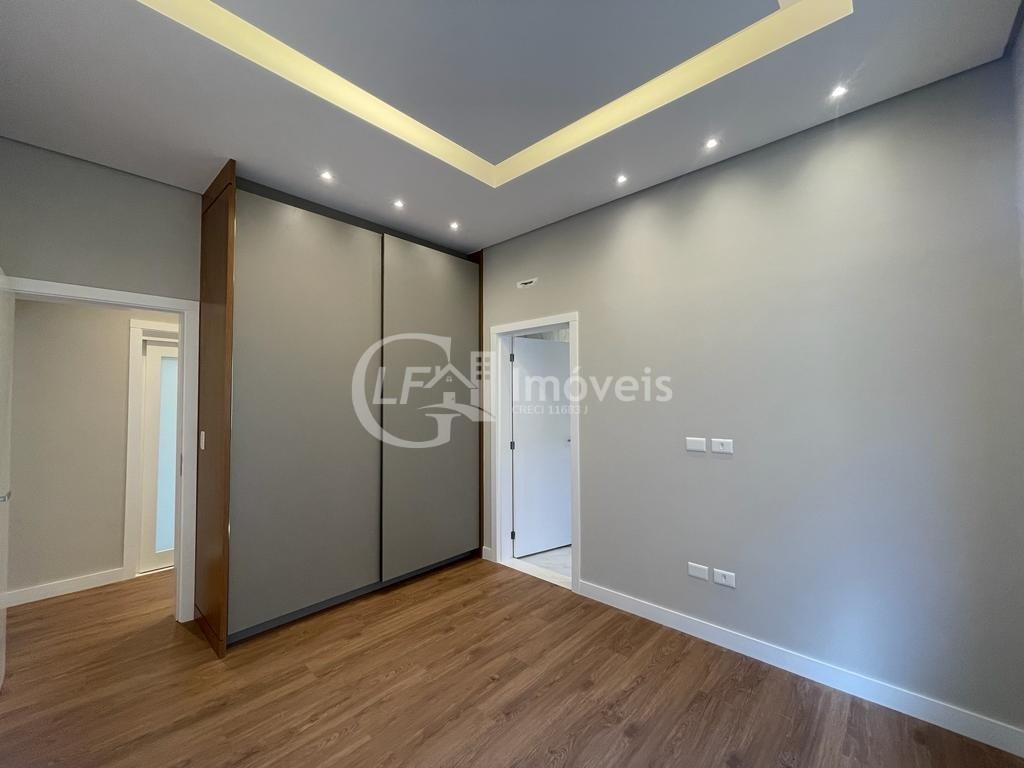 Casa à venda com 3 quartos, 234m² - Foto 14