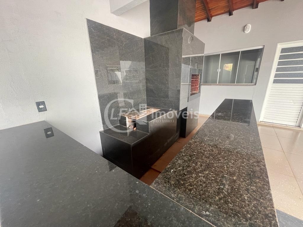 Casa à venda com 4 quartos, 360m² - Foto 3