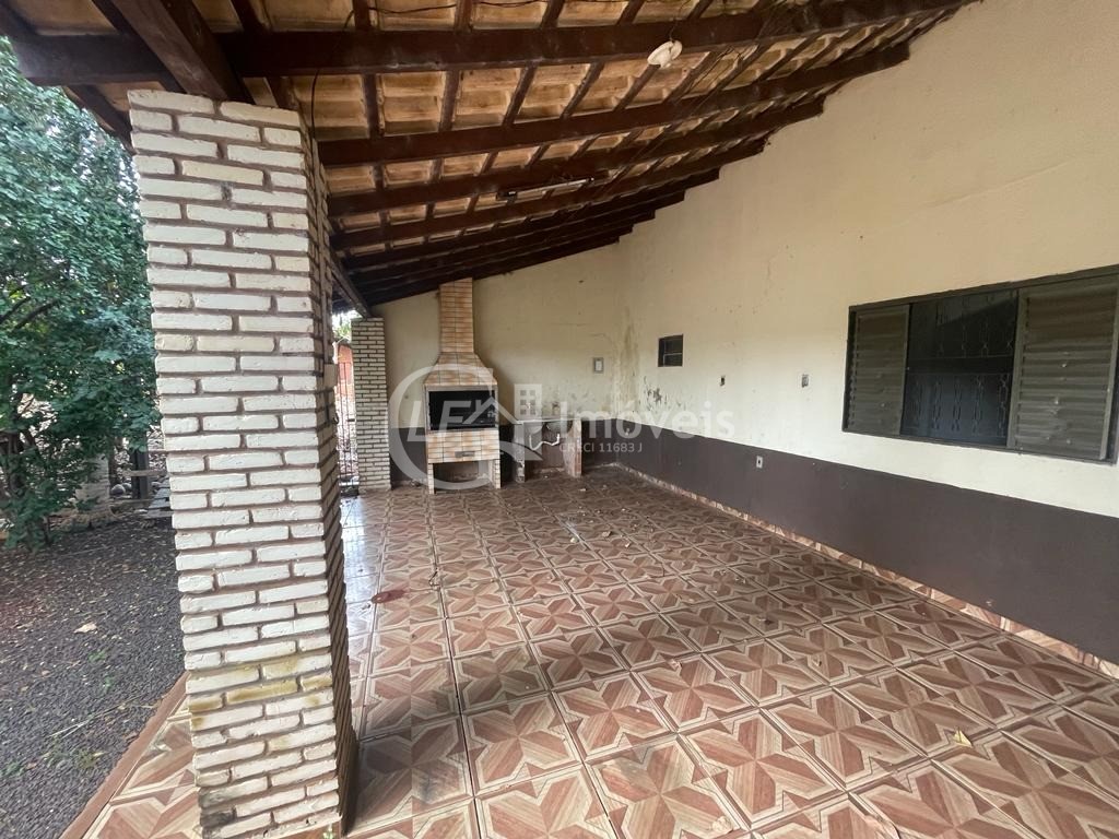 Casa à venda com 2 quartos, 360m² - Foto 3