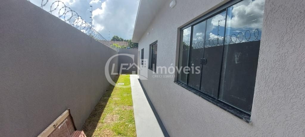 Casa à venda com 3 quartos, 180m² - Foto 2