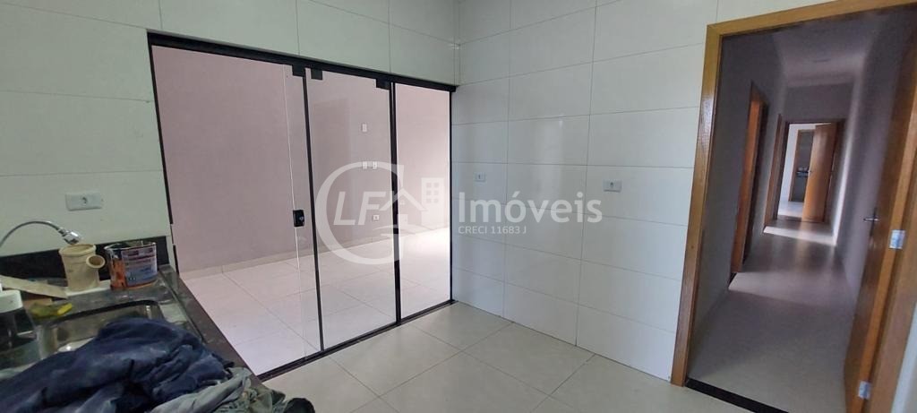 Casa à venda com 3 quartos, 180m² - Foto 16