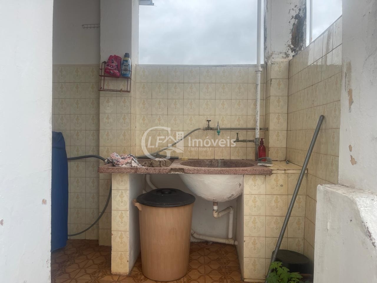 Casa à venda com 6 quartos, 300m² - Foto 10