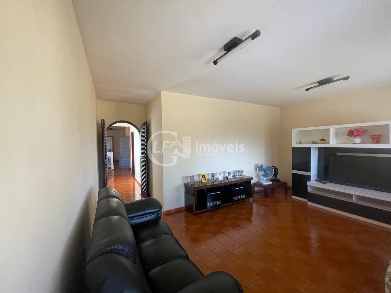 Casa à venda com 2 quartos, 360m² - Foto 23