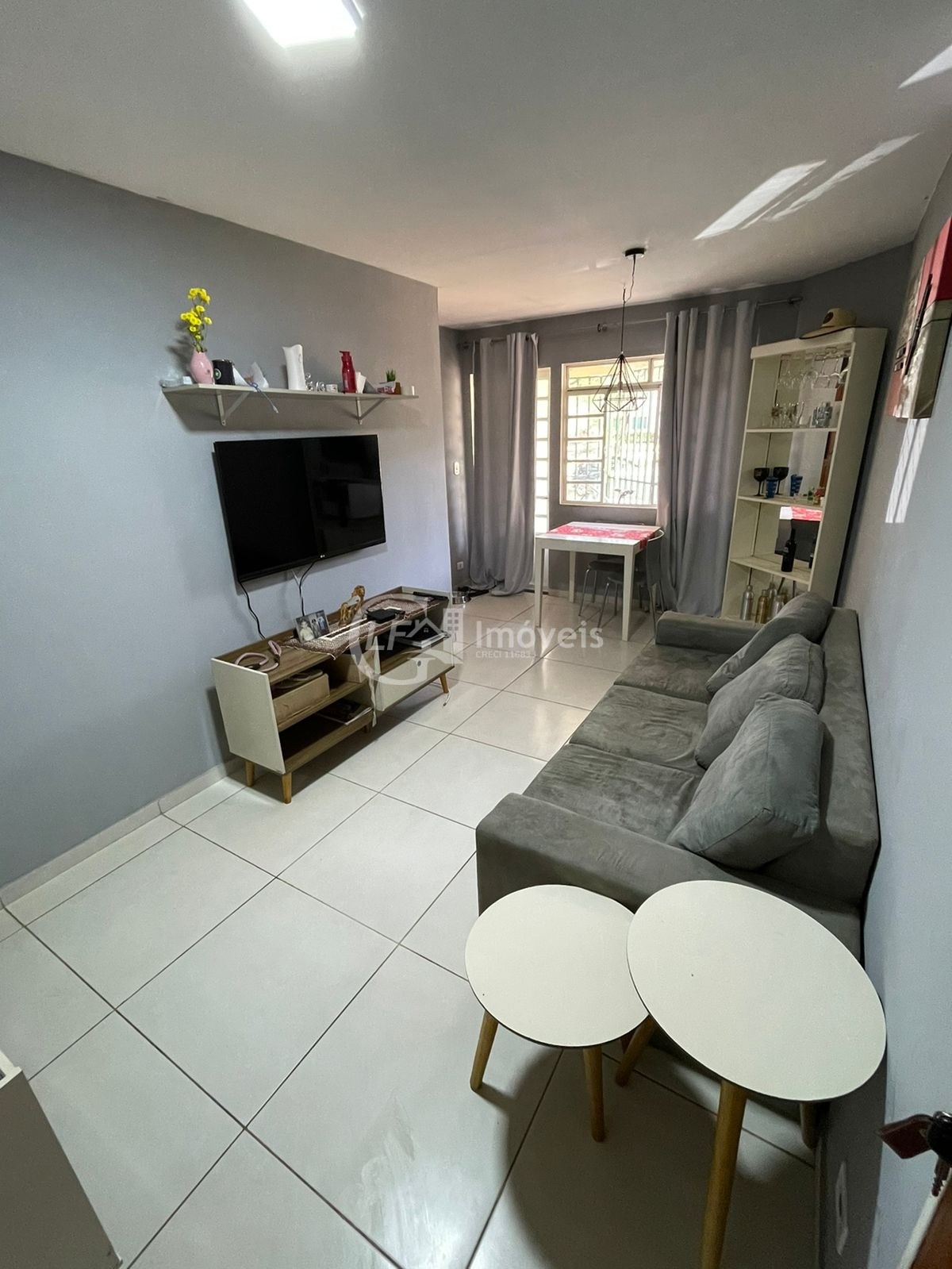 Apartamento à venda com 2 quartos, 62m² - Foto 2