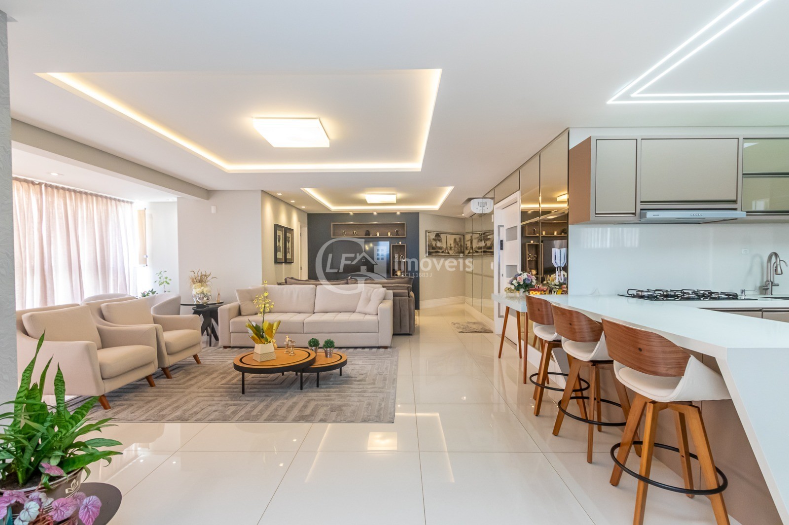 Cobertura, 4 quartos, 215 m² - Foto 4