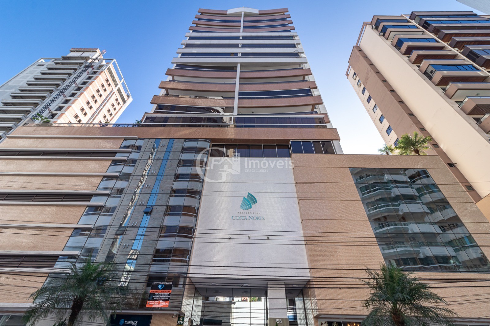 Cobertura, 4 quartos, 215 m² - Foto 1