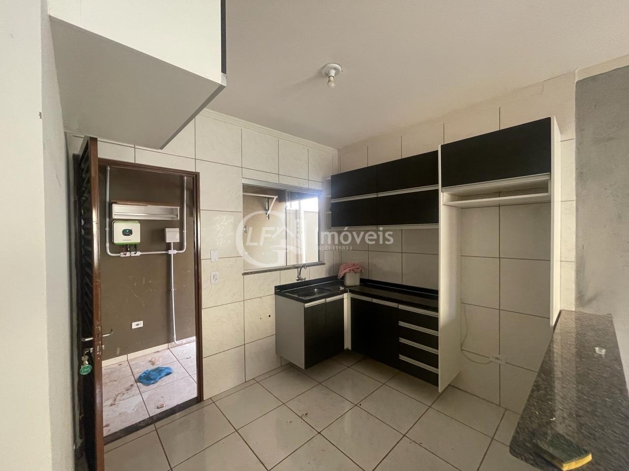 Casa à venda com 2 quartos, 80m² - Foto 10