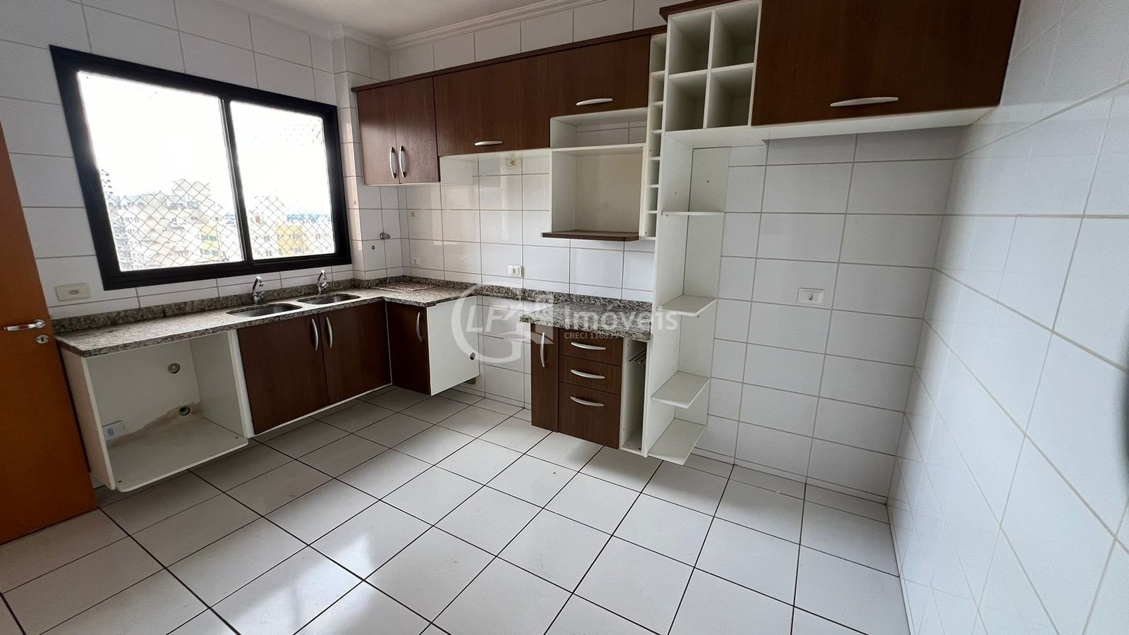 Apartamento à venda com 2 quartos, 161m² - Foto 22