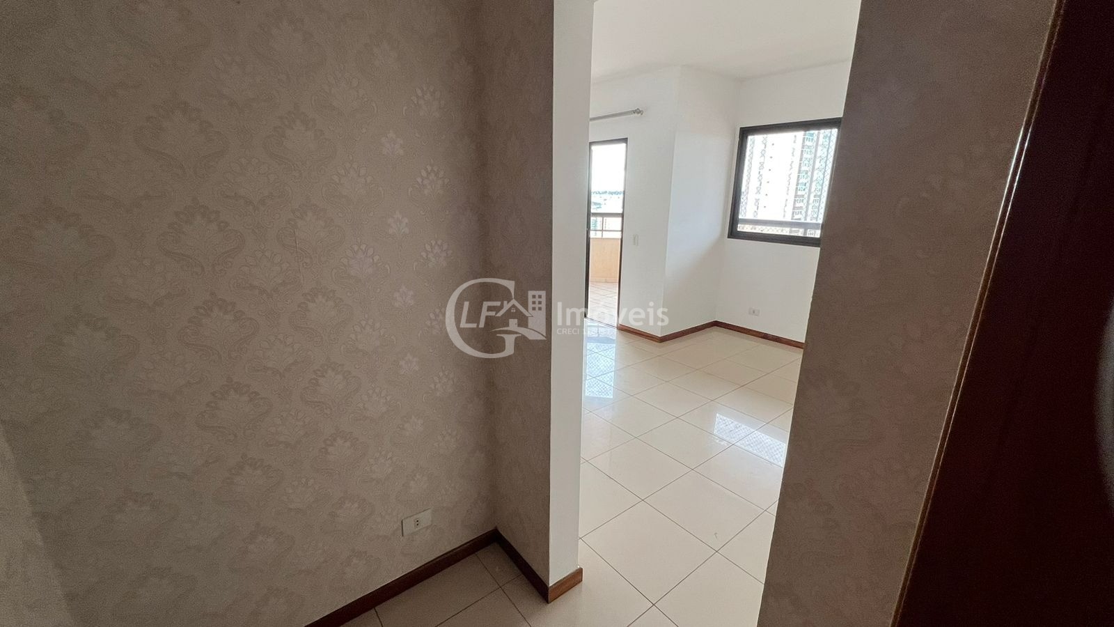 Apartamento à venda com 2 quartos, 161m² - Foto 3