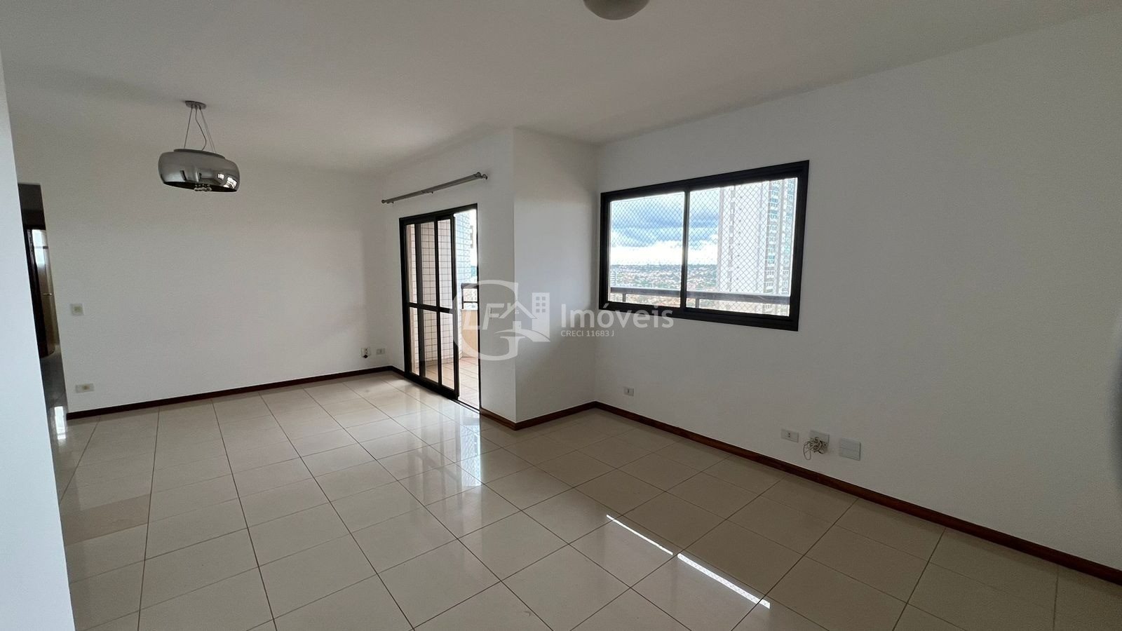 Apartamento à venda com 2 quartos, 161m² - Foto 4