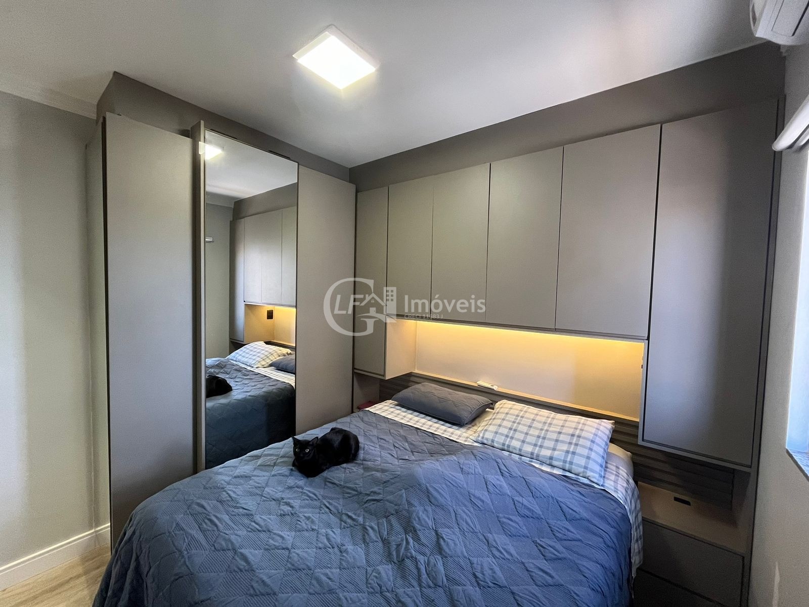 Apartamento à venda com 2 quartos, 63m² - Foto 9