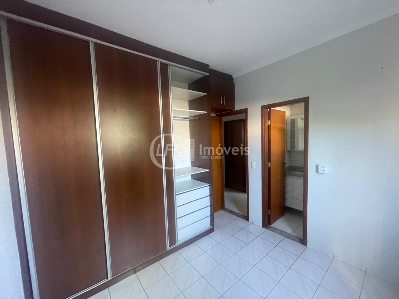 Casa à venda com 3 quartos, 180m² - Foto 16