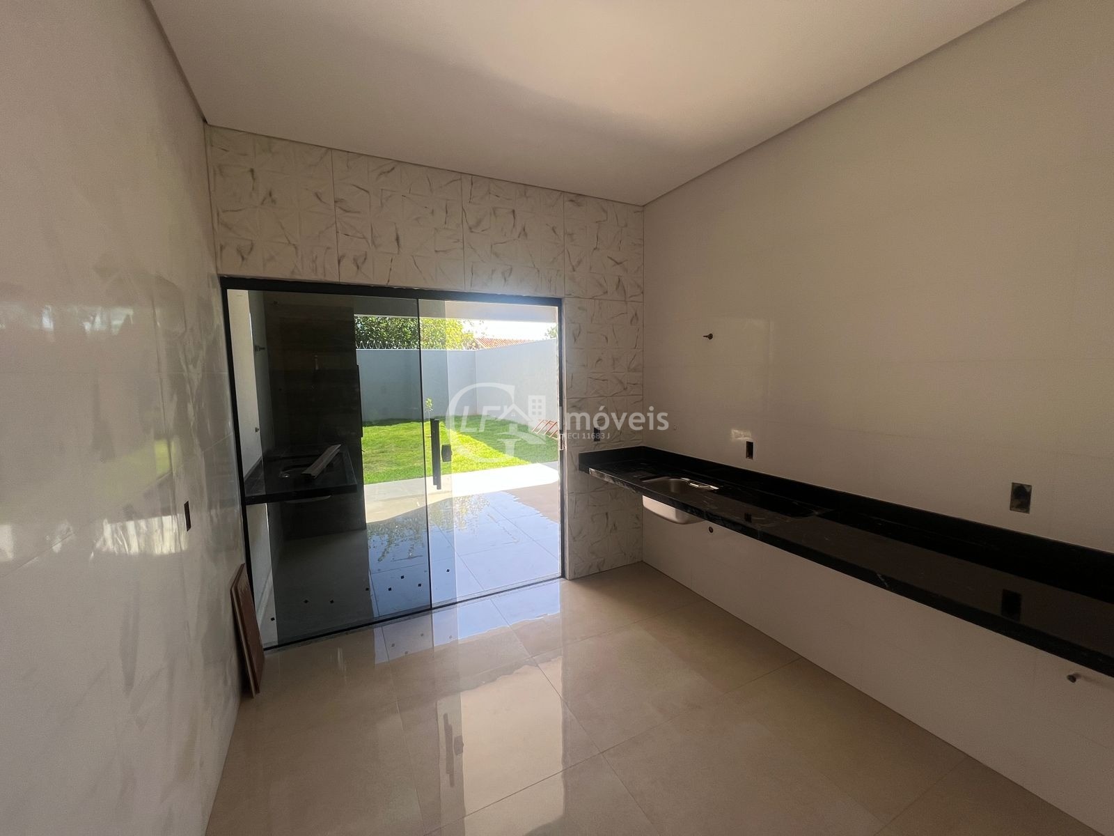 Casa à venda com 3 quartos, 228m² - Foto 7