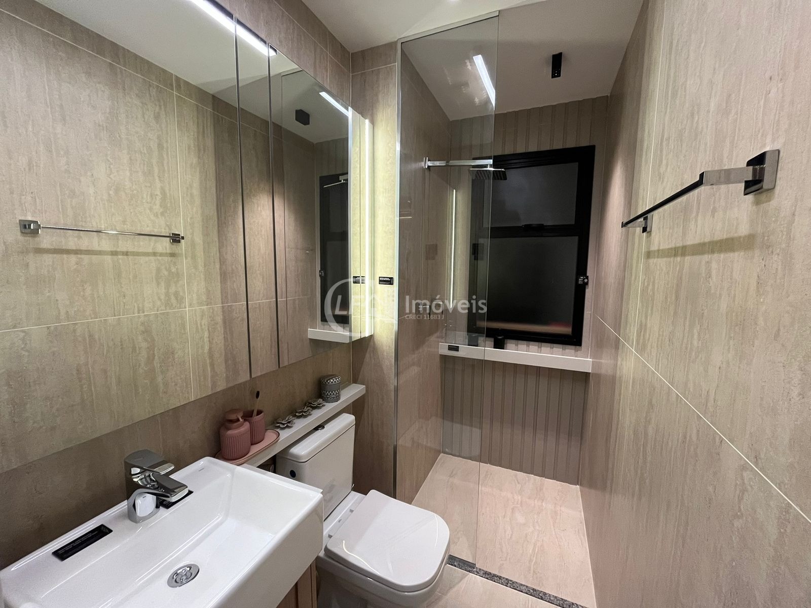 Apartamento à venda com 2 quartos, 66m² - Foto 6