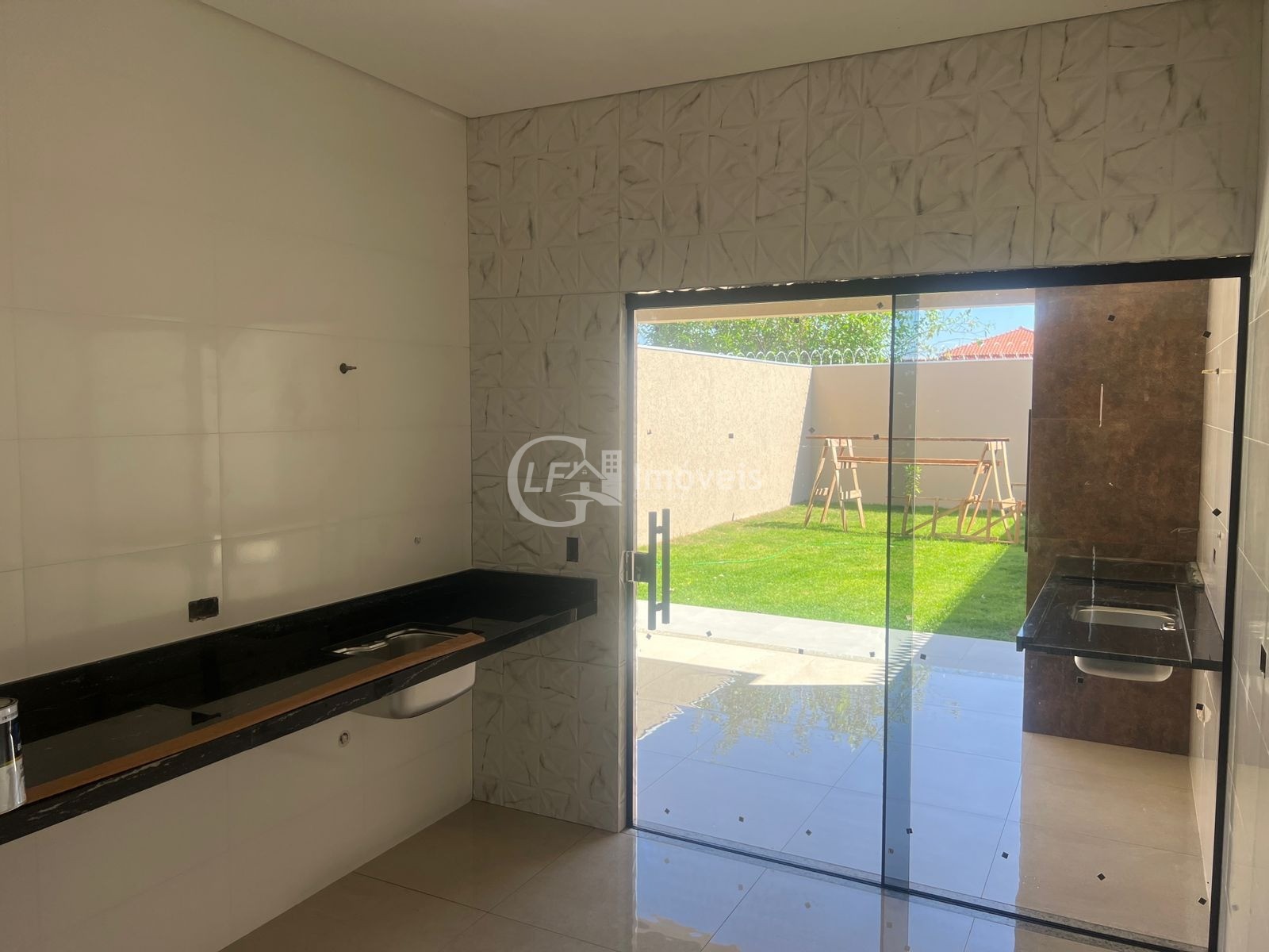 Casa à venda com 3 quartos, 228m² - Foto 6