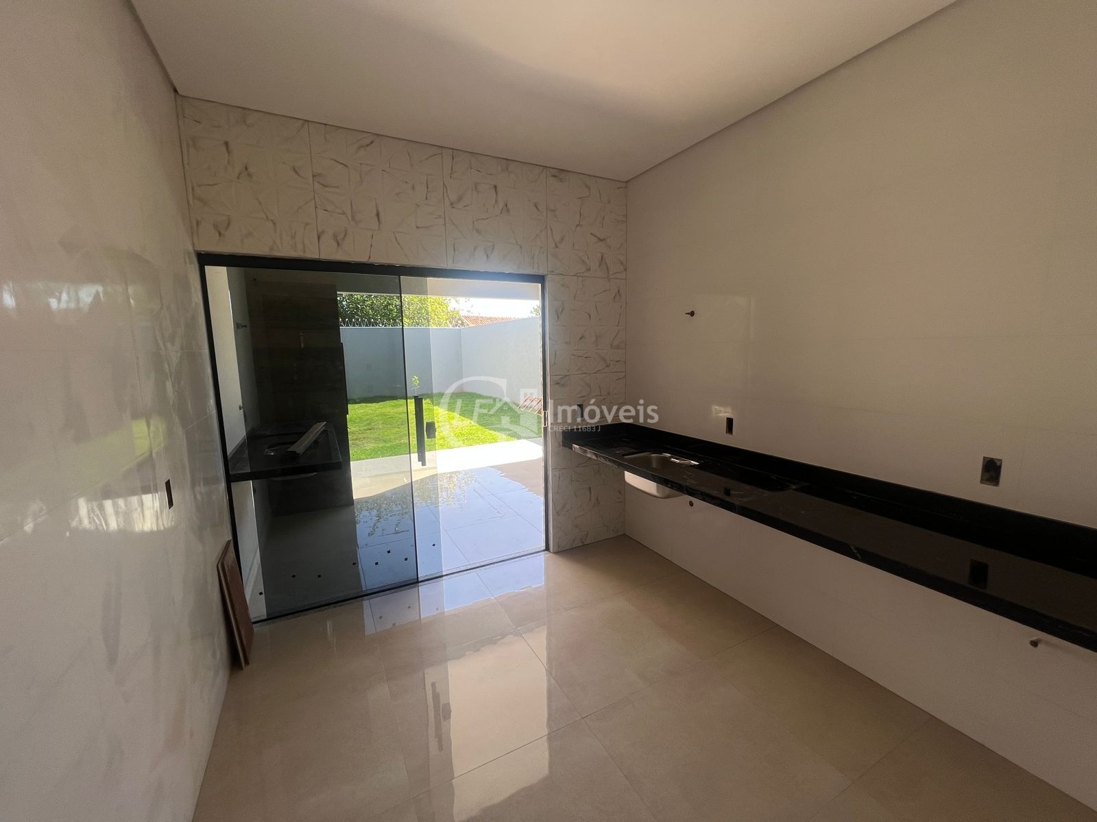 Casa à venda com 3 quartos, 228m² - Foto 11