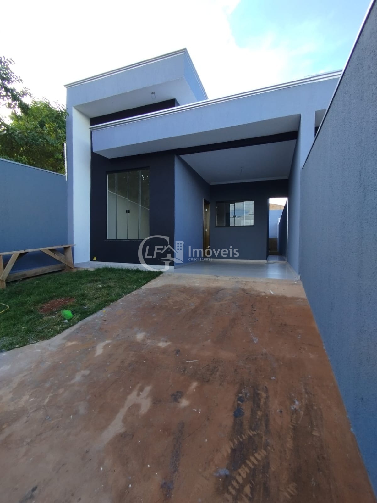 Casa à venda com 3 quartos, 180m² - Foto 2