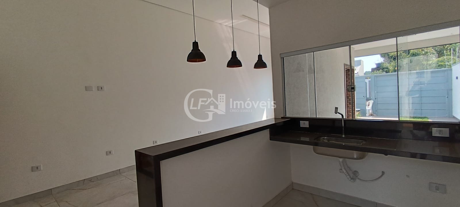 Casa à venda com 3 quartos, 240m² - Foto 4